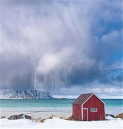 挪威北部出现极昼：独特的自然现象及其影响